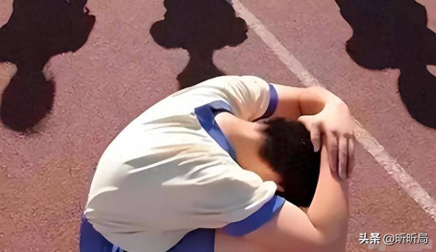 儿童遭父亲殴打致死,小孩被父亲暴打